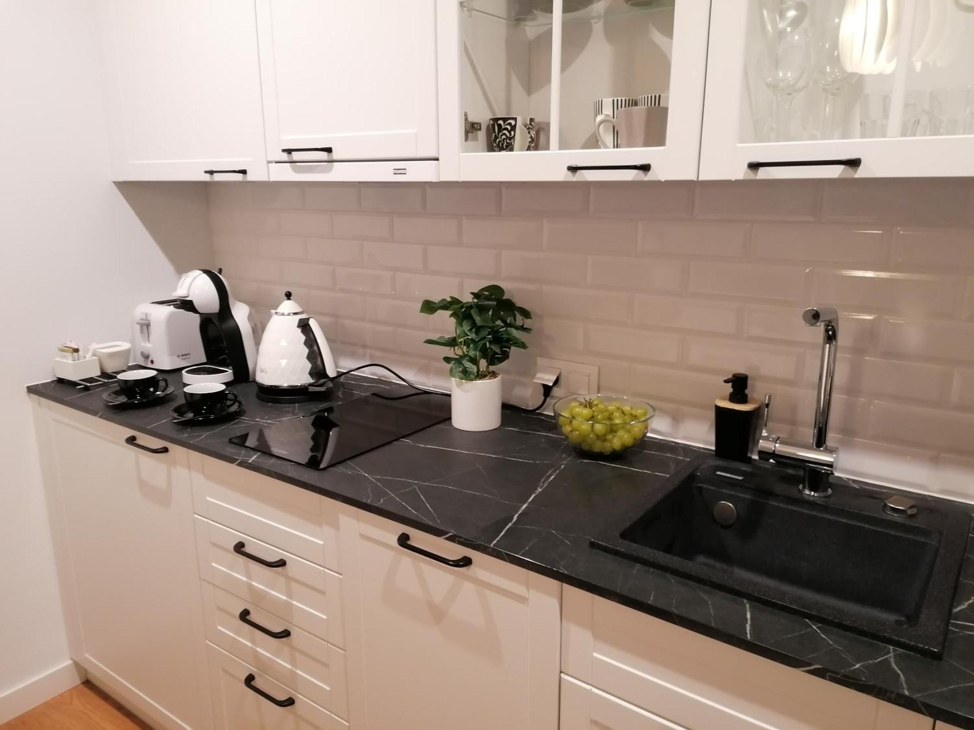Pinea Apartament Z Widokiem Na Morze Z Basenem I Spa Przy Plazy 포비에로보 외부 사진