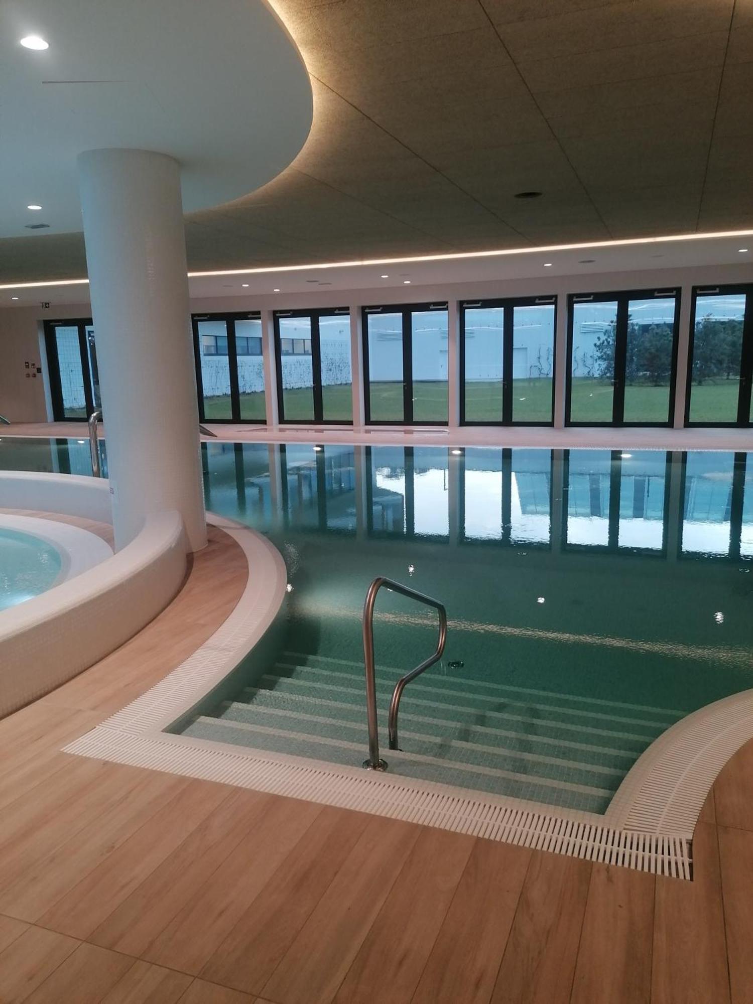 Pinea Apartament Z Widokiem Na Morze Z Basenem I Spa Przy Plazy 포비에로보 외부 사진