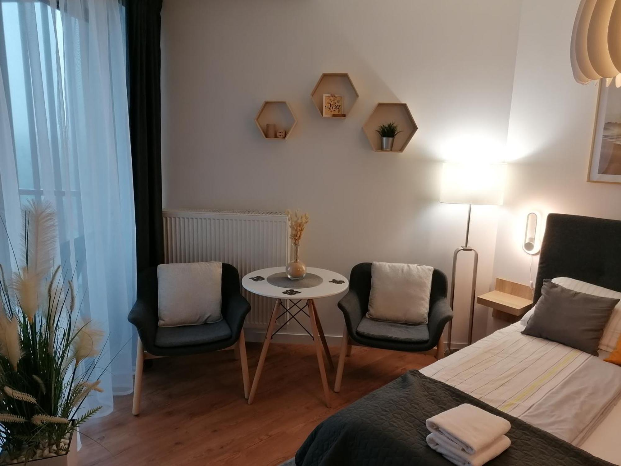 Pinea Apartament Z Widokiem Na Morze Z Basenem I Spa Przy Plazy 포비에로보 외부 사진