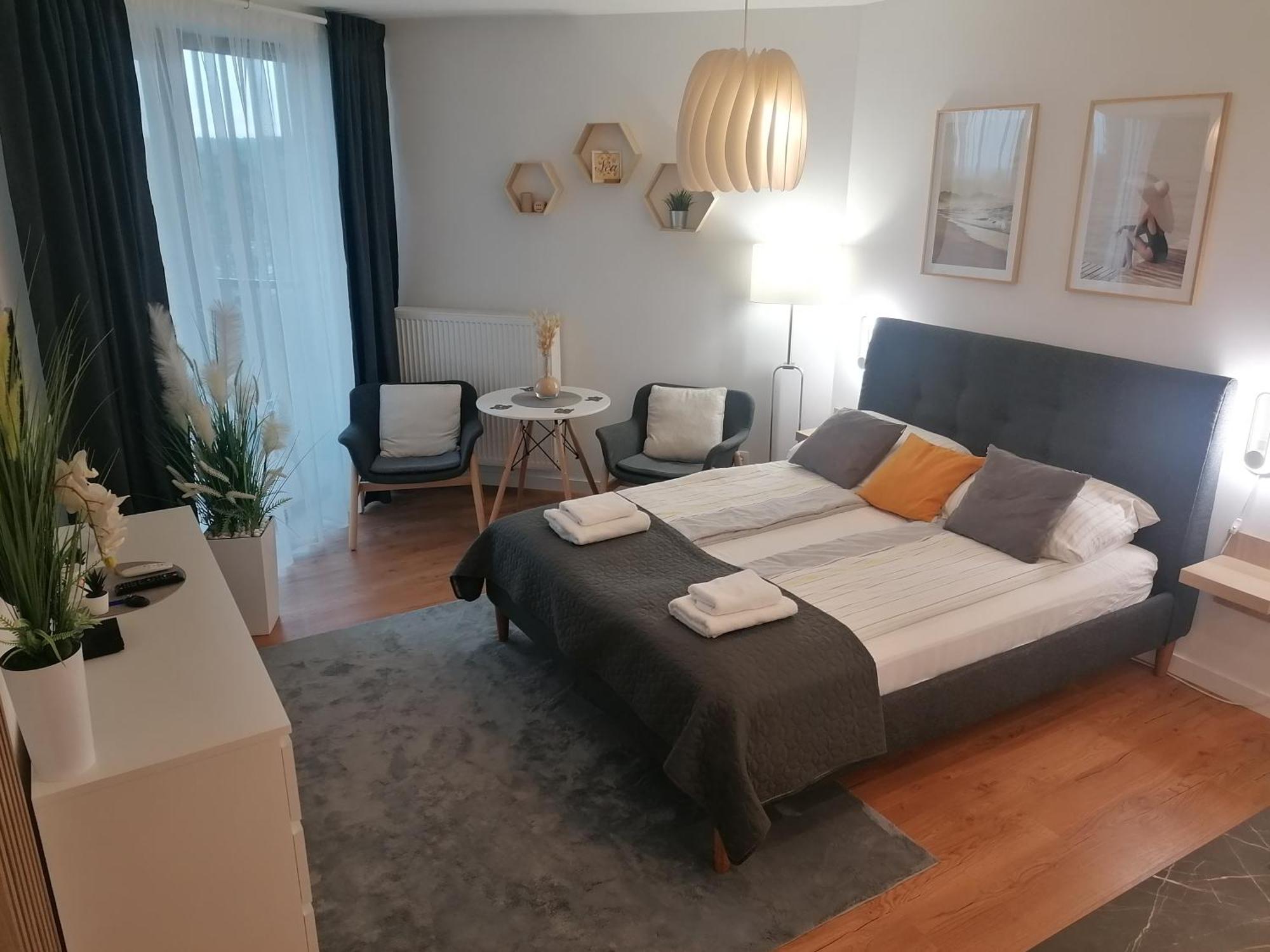Pinea Apartament Z Widokiem Na Morze Z Basenem I Spa Przy Plazy 포비에로보 외부 사진