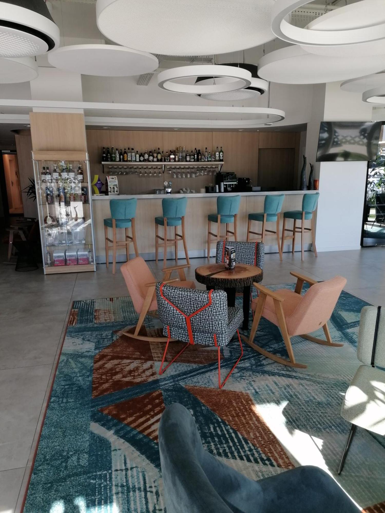 Pinea Apartament Z Widokiem Na Morze Z Basenem I Spa Przy Plazy 포비에로보 외부 사진